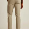 Stretch Washed Chino Pants: Pantalones chino entallados y Slim Fit