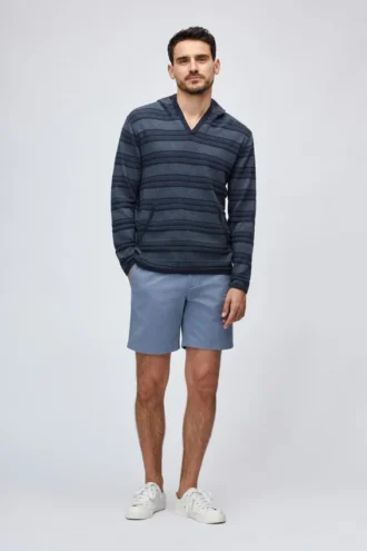 Sudadera con capucha tipo poncho