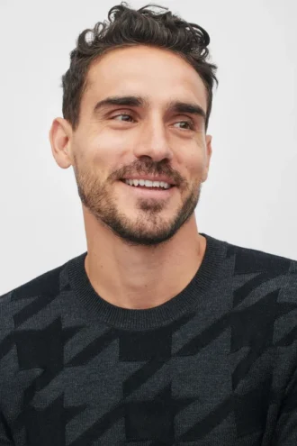 Suéter de cuello redondo de lana merino con estampado de pata de gallo