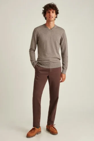 Suéter de merino lavable con cuello en V